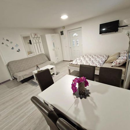 Guesthouse Ella Slunj Luaran gambar