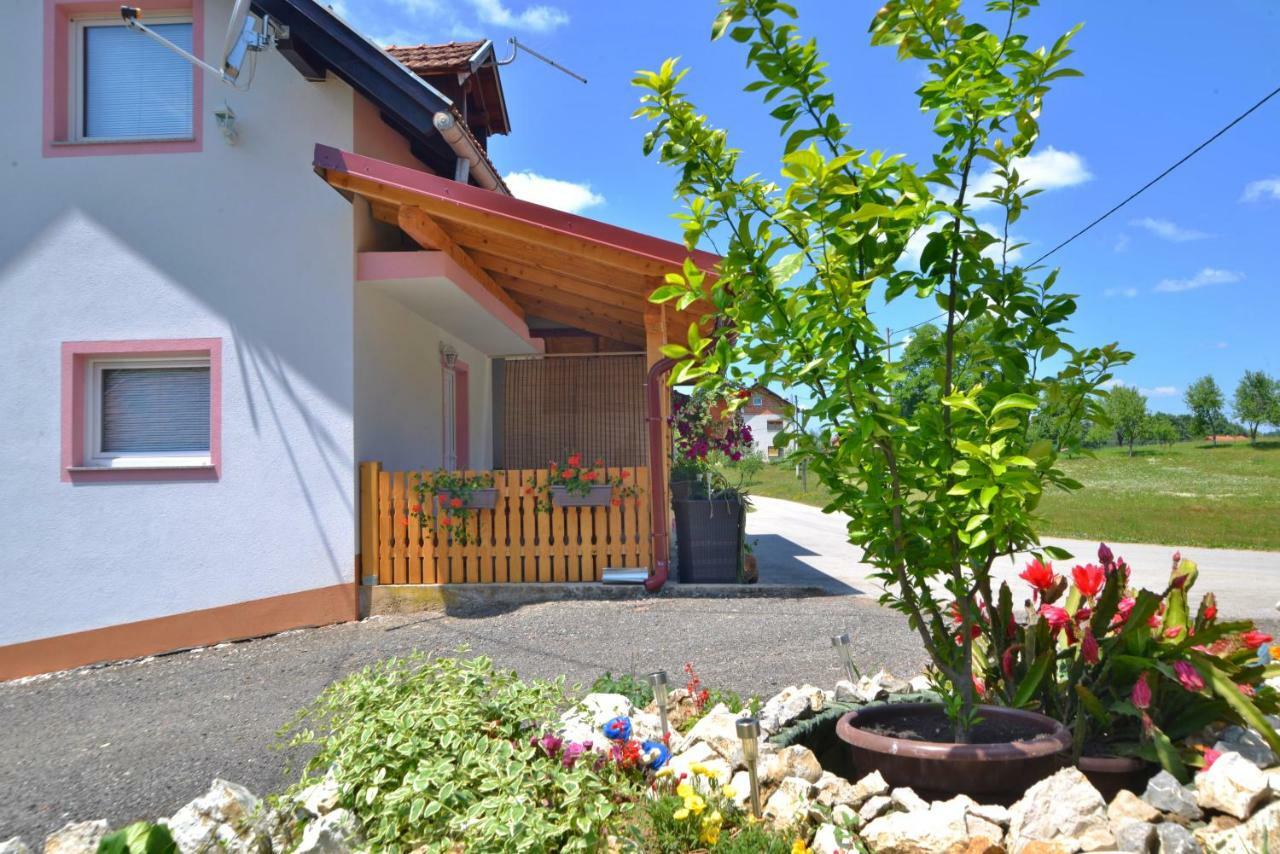 Guesthouse Ella Slunj Luaran gambar